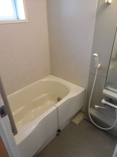 バス・シャワールーム　追炊給湯バス