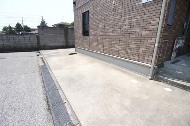 駐車場　敷地内の駐車場