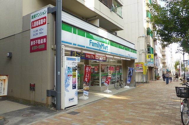 コンビニ　ファミリーマート神戸橘通店（コンビニ）まで128m