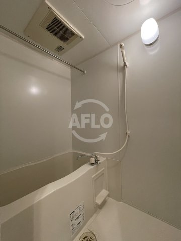 バス・シャワールーム　レジディア江戸堀　浴室