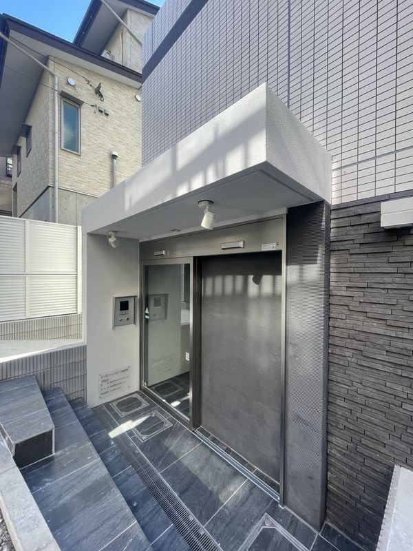 エントランス　防犯面もばっちりです！