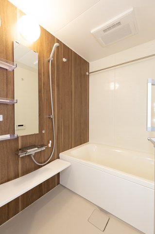 バス・シャワールーム　※写真は同タイプ住戸です。