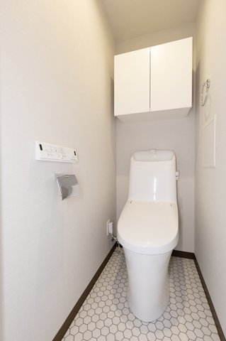 トイレ　※写真は同タイプ住戸です。