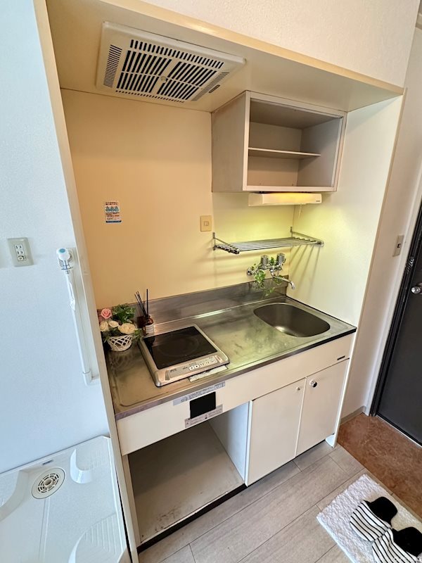 キッチン　※反転タイプ・別号室の写真です★（実際のお部屋とは異なります