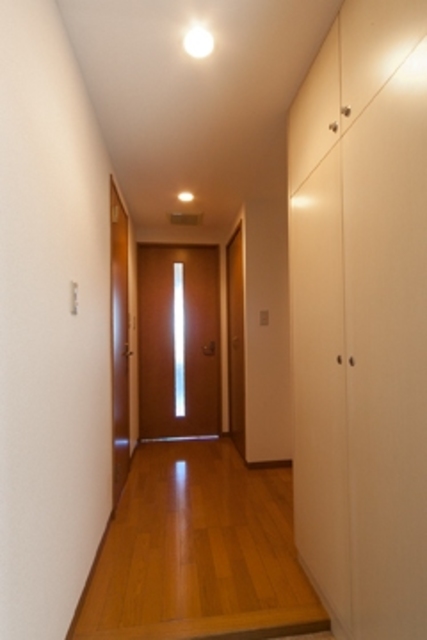 玄関　※写真は同タイプ住戸です。