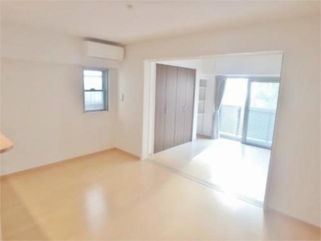 居室・リビング　別タイプのお部屋です