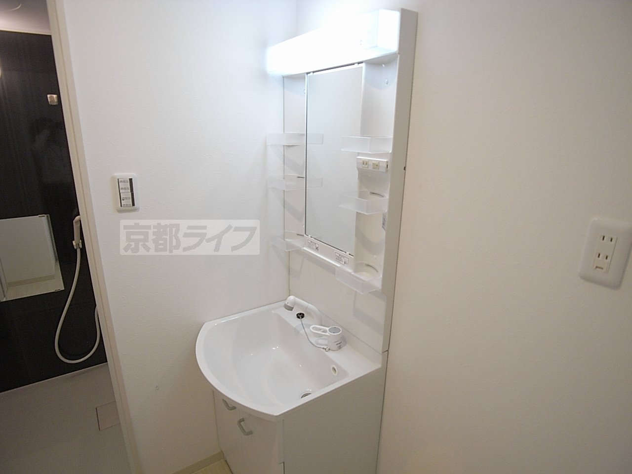 洗面設備　便利なシャンプードレッサー。