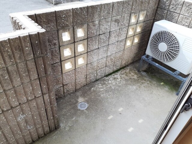 バルコニー　テラス