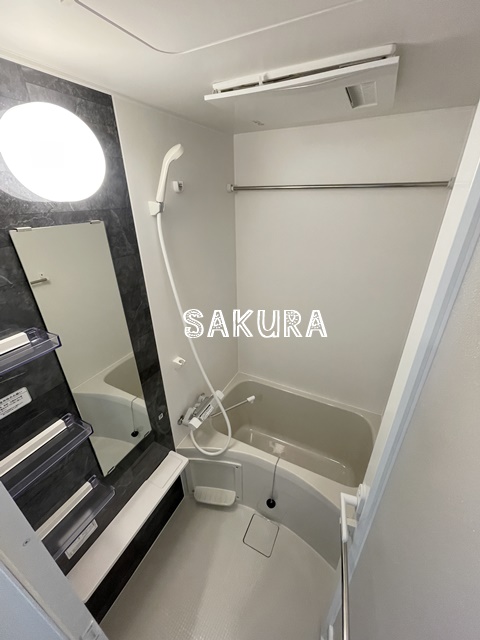 バス・シャワールーム　雨の日にも安心の浴室乾燥機付き♪