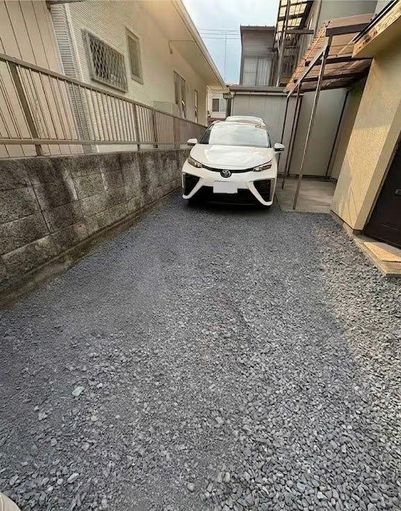 駐車場　駐車スペース。広さの参考に。