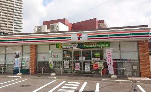 コンビニ　セブンイレブン 大泉学園駅南口店（コンビニ）まで727m