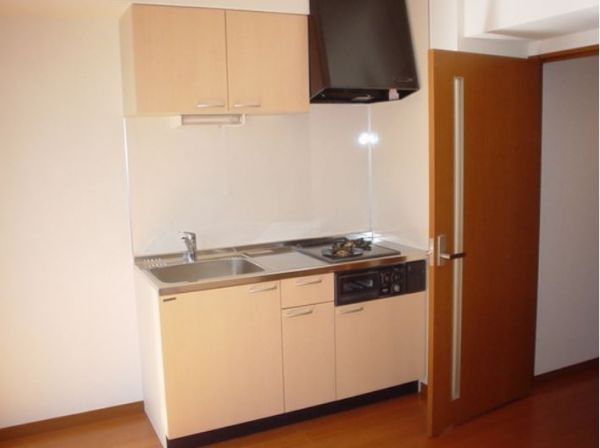 キッチン　※別部屋参考写真