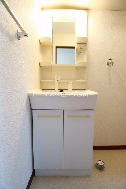 洗面設備　101号室写真