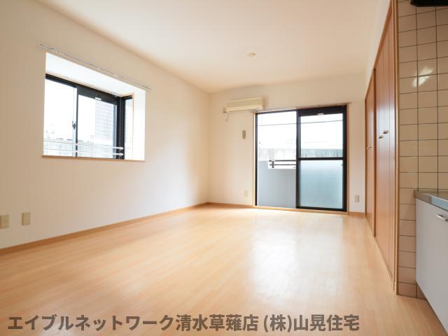 居室・リビング　居間です