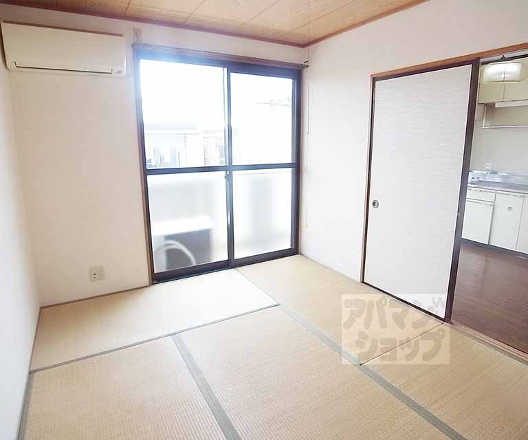 居室・リビング　ダイニング横の和室です！