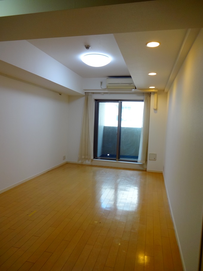 居室・リビング　同マンション別部屋