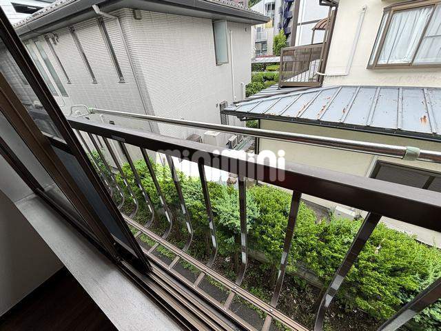 バルコニー　照明あります。
