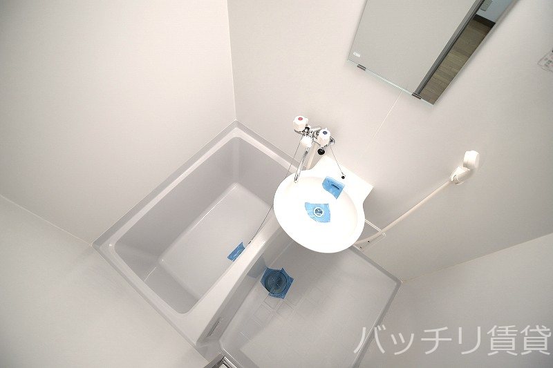 バス・シャワールーム　※写真は同型タイプの為現状を優先いたします