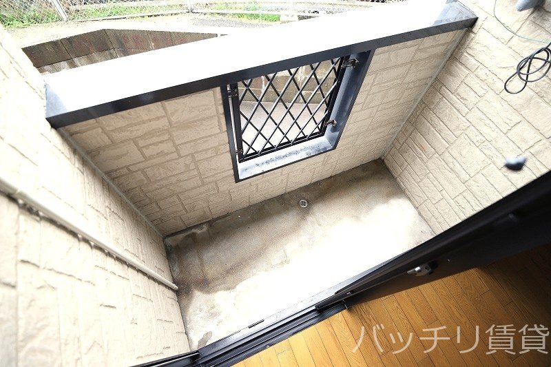 バルコニー　※写真は同型タイプの為現状を優先いたします