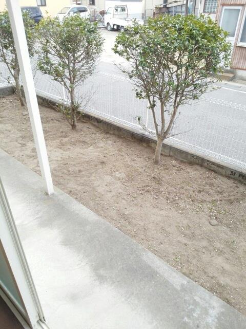 バルコニー　庭