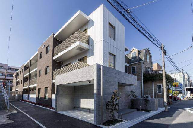 建物外観　外観タイル張りです