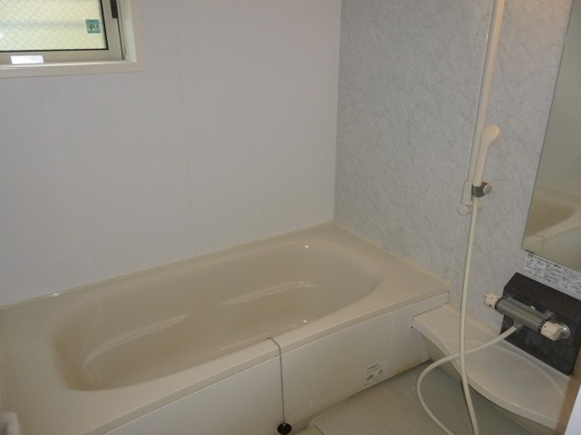 バス・シャワールーム　別部屋参考写真
