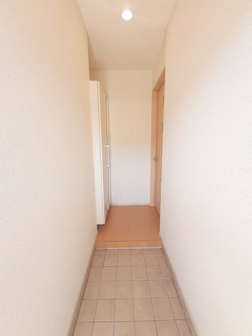 玄関　収納もある玄関です