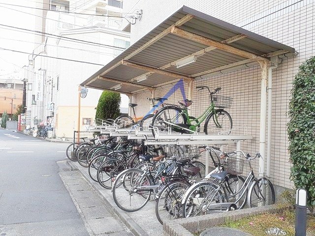 その他共有部分　駐輪スペースです。