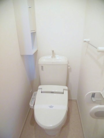 トイレ　落ち着いたトイレです