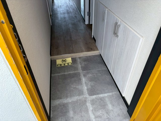 玄関　サンデンハイツ