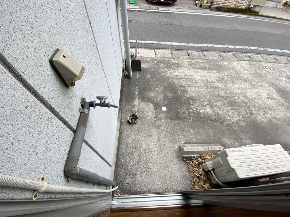 バルコニー　上下２段収納、天袋あります