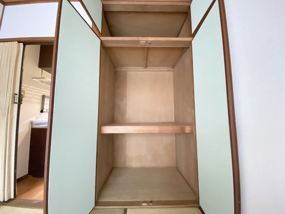 収納　ユニットバスです