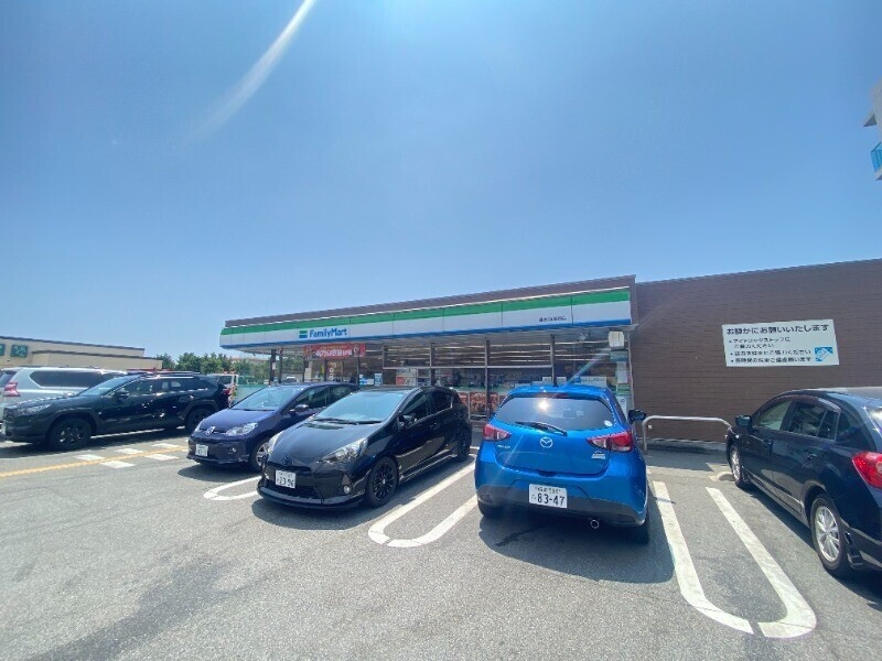 コンビニ　ファミリーマート垂水海岸通店（コンビニ）まで426m