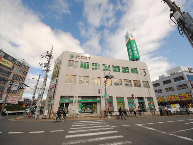 銀行　りそな銀行寝屋川支店（銀行）まで598m
