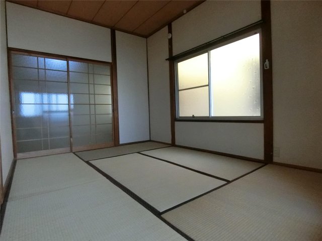 その他部屋・スペース　ゆっくりとくつろぐことのできる和室6帖♪