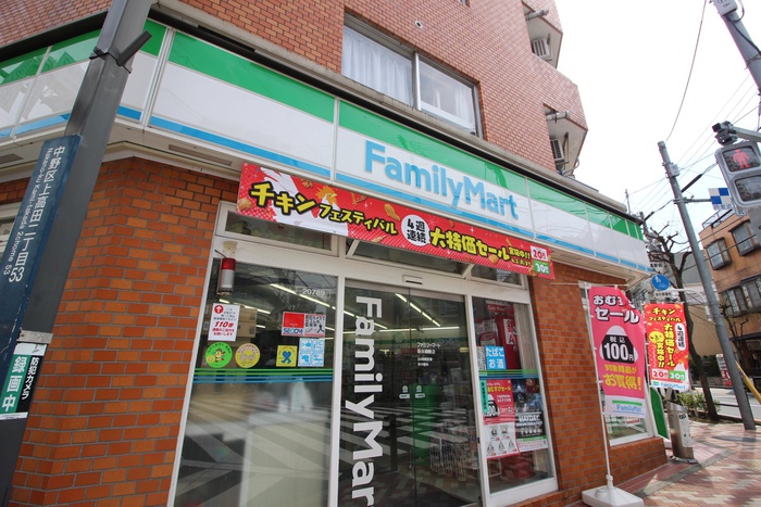 コンビニ　ファミリーマート（コンビニ）まで346m
