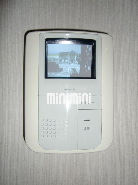 セキュリティ　ＴＶモニターホンで訪問者も確認できます。