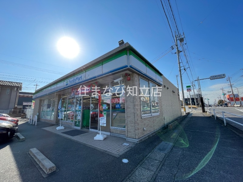 コンビニ　ファミリーマート 高浜本郷町店（コンビニ）まで766m