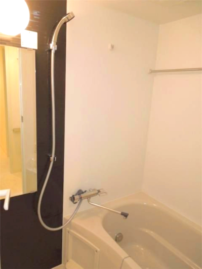 バス・シャワールーム　※別部屋参考写真