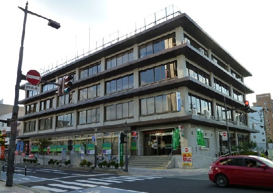 郵便局　山形中央郵便局（郵便局）まで215m