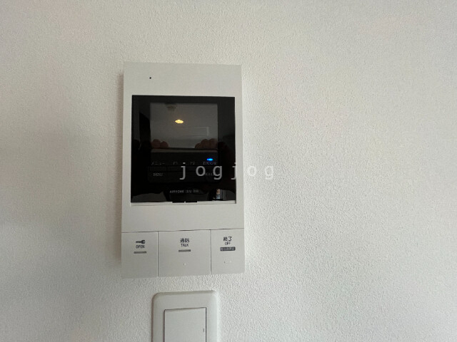 セキュリティ　モニター付きインターホン