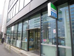 コンビニ　ファミリーマートスバル桜丘246店（コンビニ）まで226m