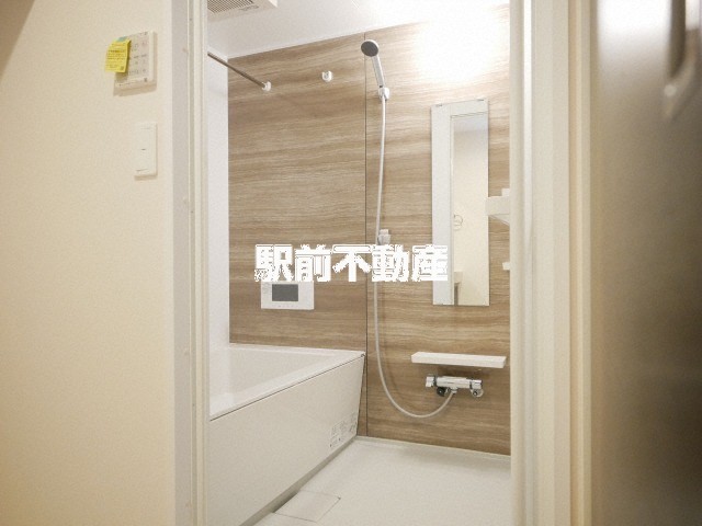 バス・シャワールーム　※別部屋流用　間取り反転