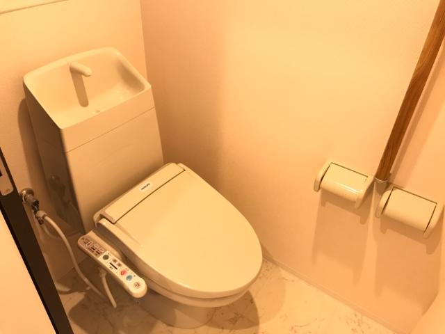 トイレ　温水シャワー付トイレ（イメージ）