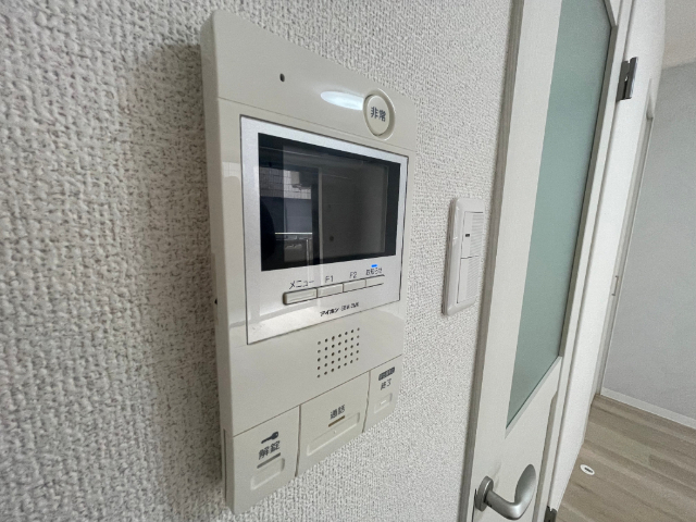 玄関　下駄箱つきの玄関です