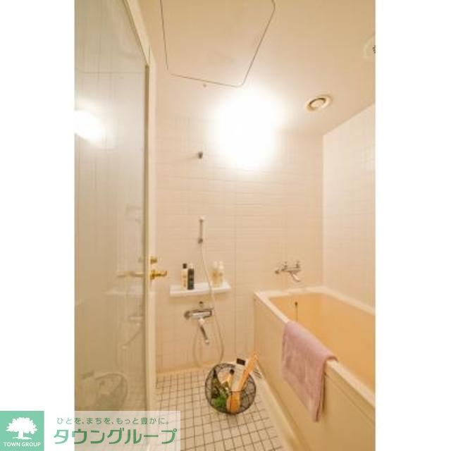 バス・シャワールーム　※写真は同タイプ住戸です。