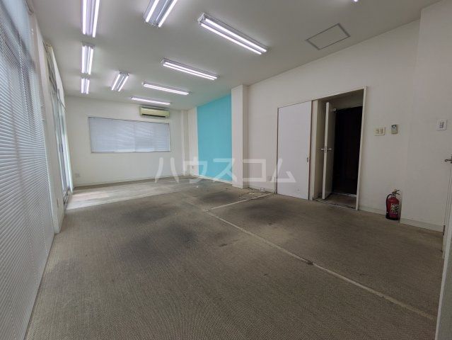森下様貸店舗の居間写真