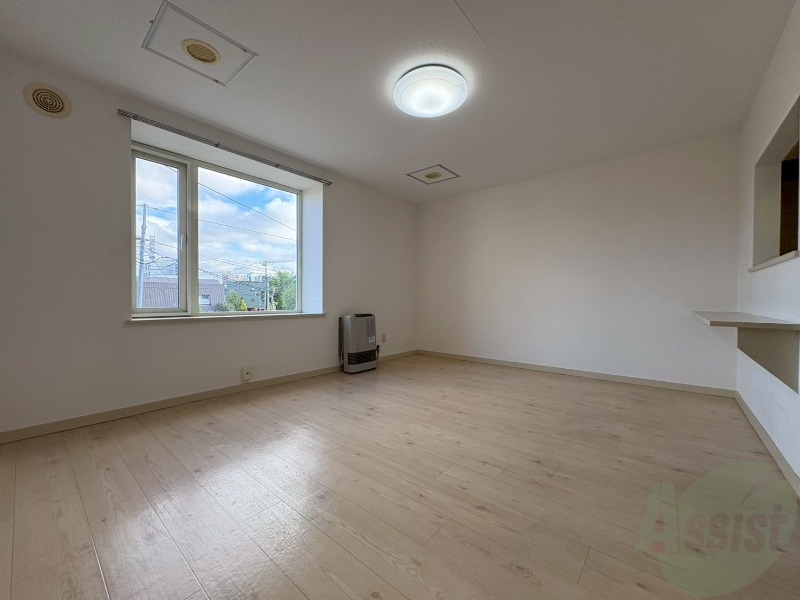 居室・リビング　広くてキレイなお部屋が広がっていて、充実した生活が送れそう。