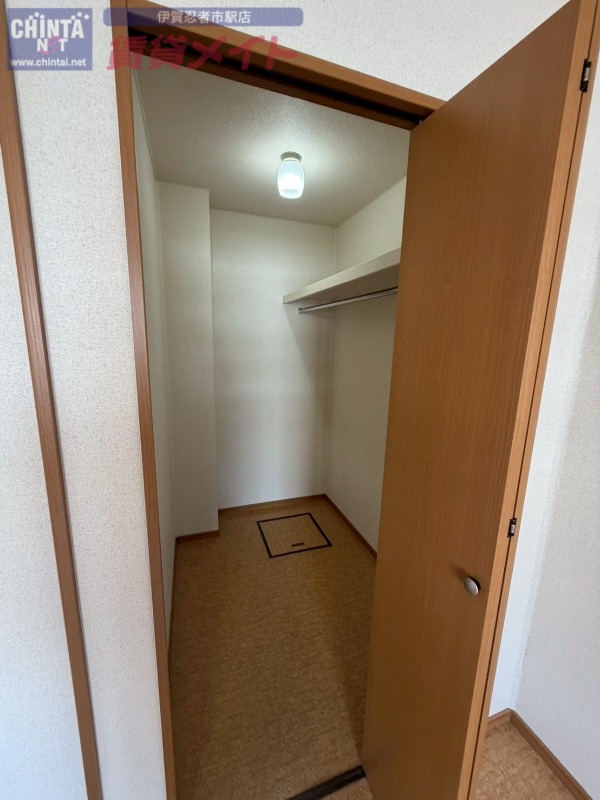 収納　同型参考写真