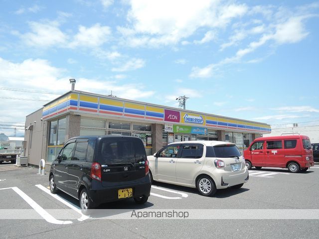 コンビニ　ミニストップ（コンビニ）まで902m